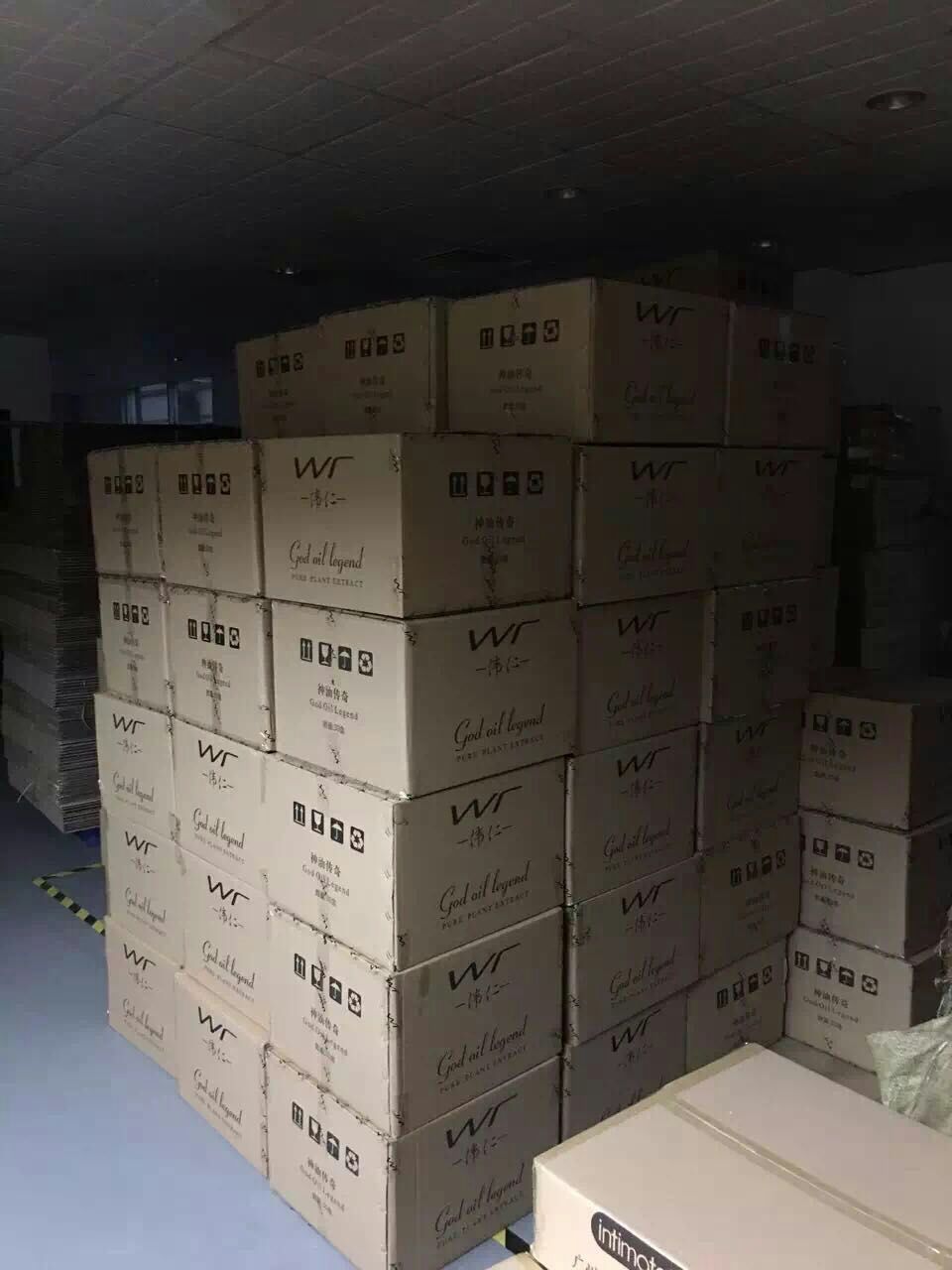 蜜都伟仁仓库囤货图工厂出货照片
